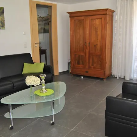 Apartamento Zum Menzinger-garten *